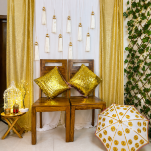 Beautiful white and golden backdrop decoration set